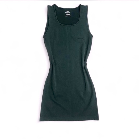 🔥Zenana Emerald Green Sleeveless Mini Bodycon Dress New no tag - Picture 1 of 7